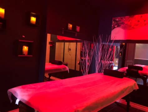 Massage érotique et naturiste à Paris : Les meilleures adresses